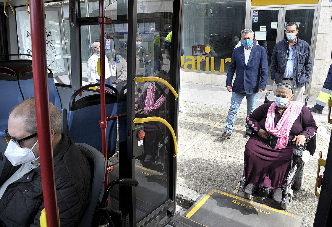 Accesibilidad rampas autobuses ADIFI